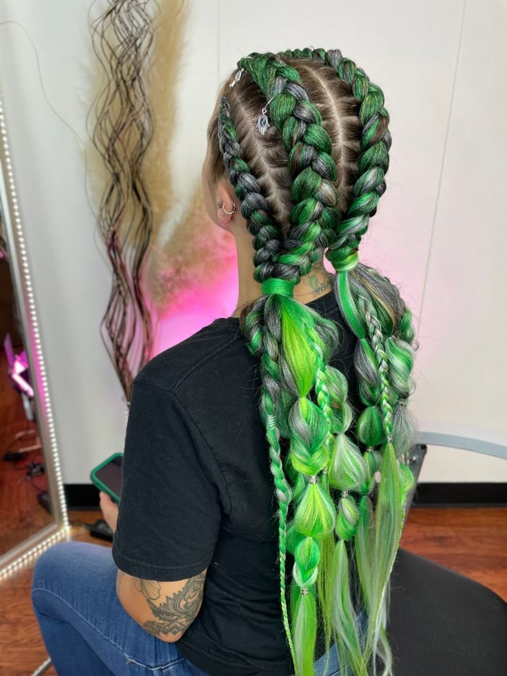 Rave Braids (2/4)